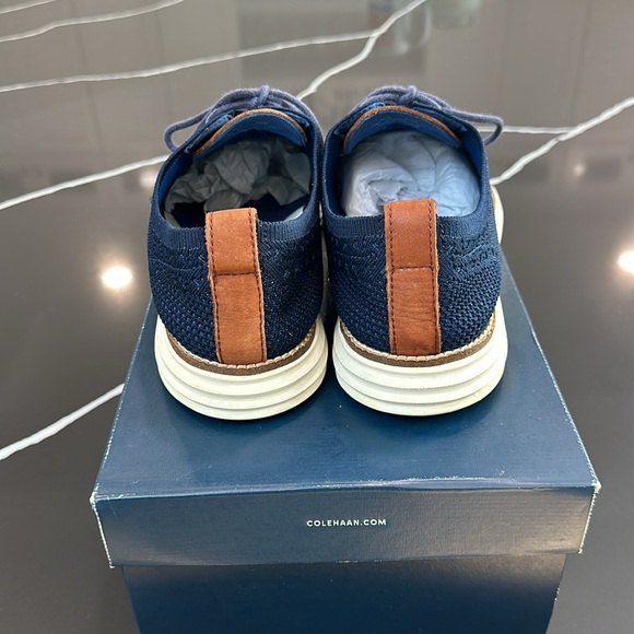 Cole Haan Navy Blue knit wingtip in good condition. - Picture 4 of 9